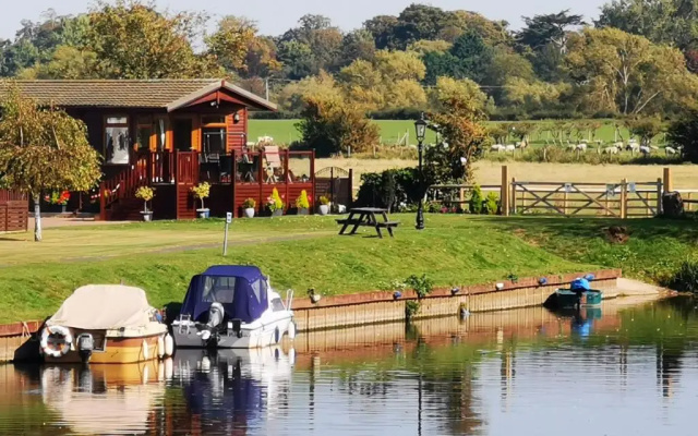 Bend in the River Lodge