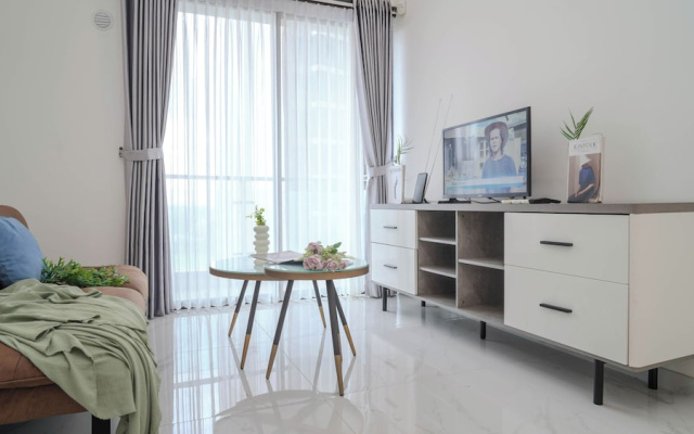 2Br Near Prasetiya Mulya University At Sky House Bsd Apartment