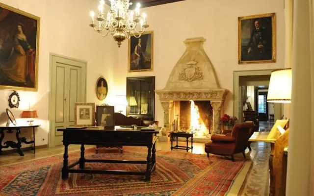 Castello Dentice di Frasso