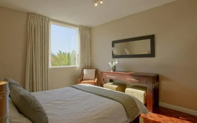 437 St Martini Gardens Apartments