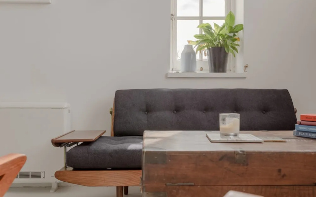 1 Bedroom Retro Apartment