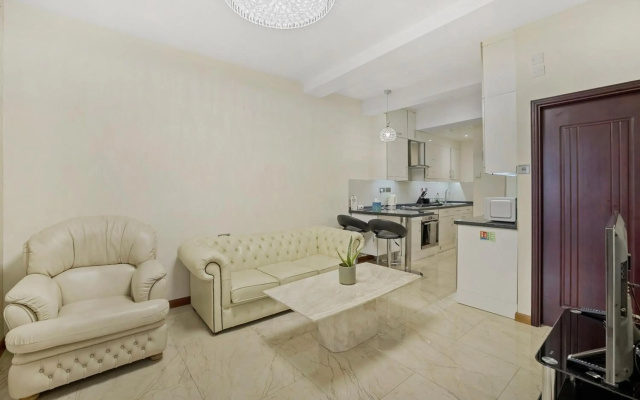 Luxury Entire Apartment, Central City Centre 1, Newly Refurbished