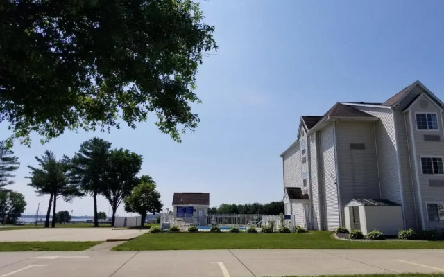 Mariner's Village Resort