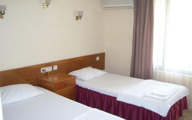 Salute Hotel