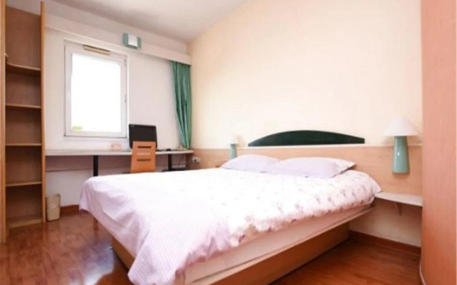 Motel 168 Qingdao Changjiang Middle Road