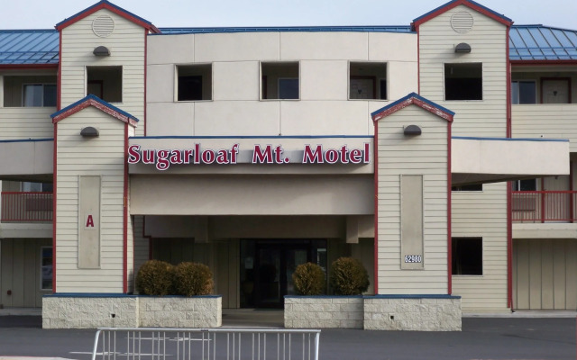 Sugarloaf Mt Motel
