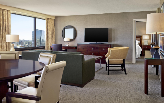 Sheraton Centre Toronto Hotel