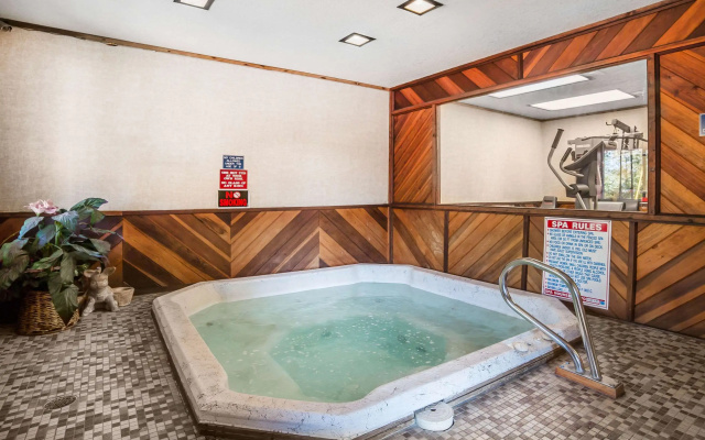 Rodeway Inn Pronghorn Lodge