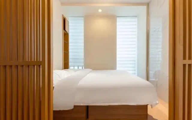 Sunny international apartment