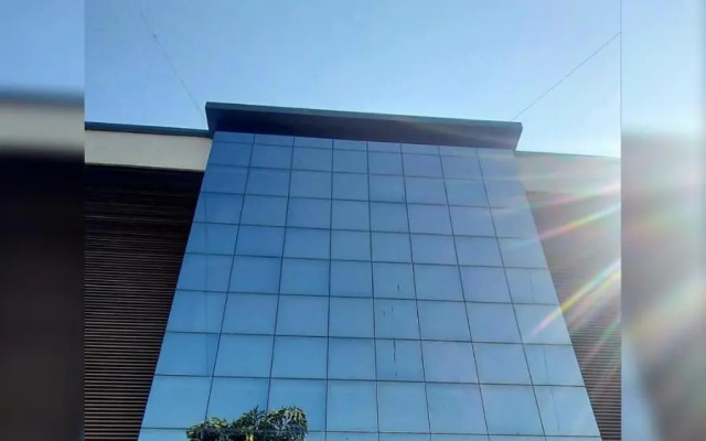 Hotel Red Chillee Restro