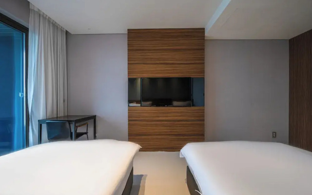 sky & sea hotel