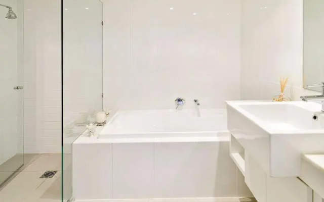 Wyndel Apartments - Encore