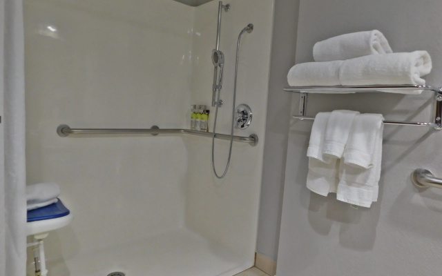 Holiday Inn Express Cleveland Downtown