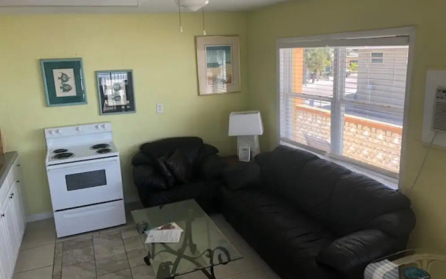 Misty Isles Redington Beachfront Suite 4