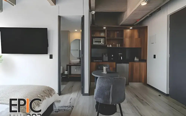 Epic Suite 302 Deluxe Aeropuerto