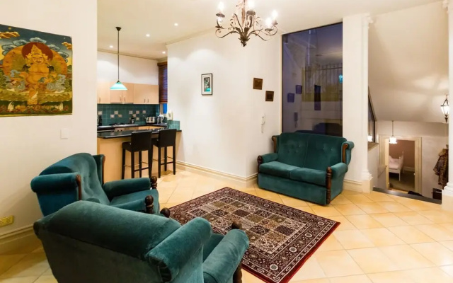 Hanna, 4BDR Melbourne Apartment