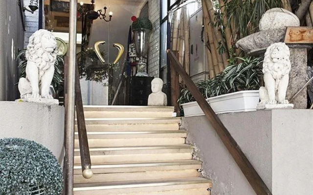 Ophir Hotel
