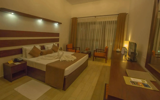 Avenra Beach Hikkaduwa