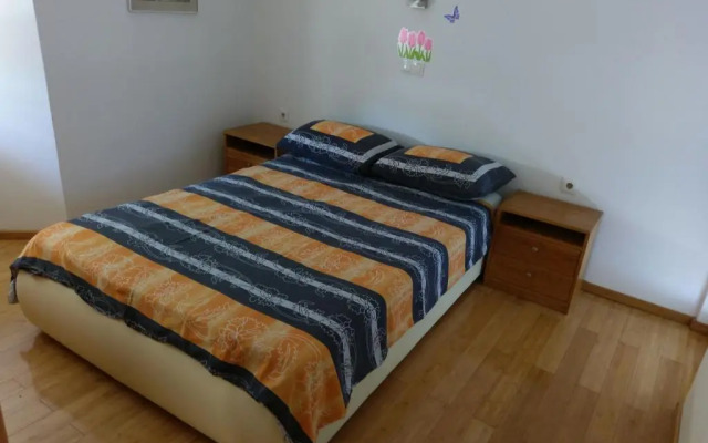 Apartments President