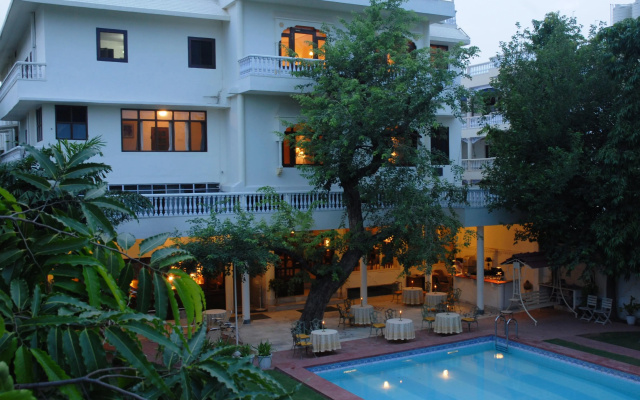 Hotel Megh Niwas