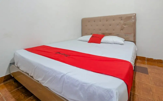 RedDoorz Resort at Ciater 3