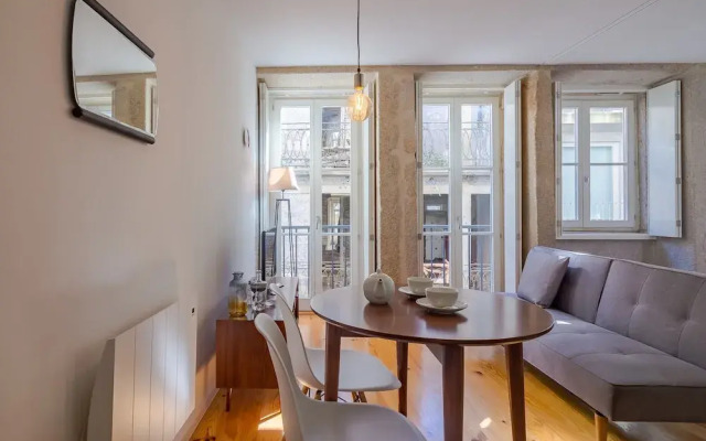 Central Porto Apartment With Balcony