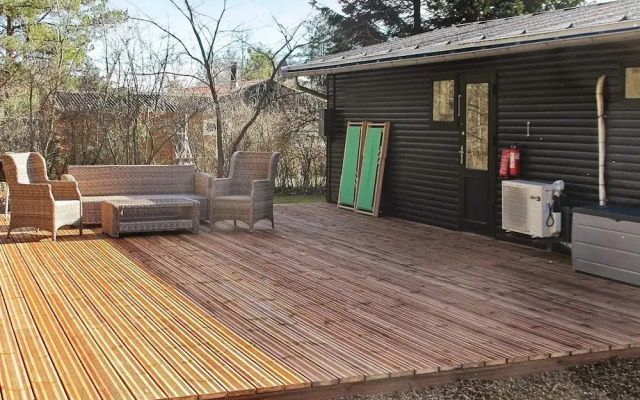 Tranquil Holiday Home in Hals near Beach