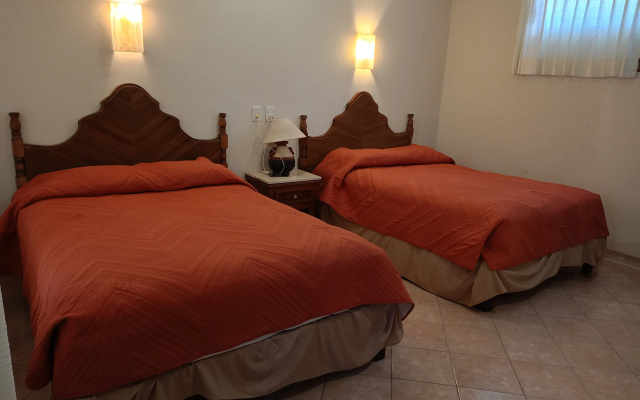 Hotel Cabanas Maria del Mar