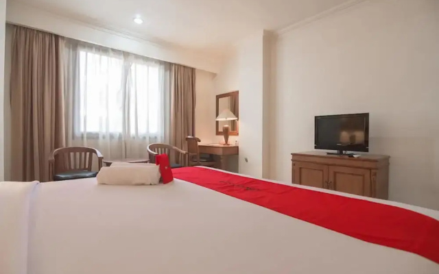 Reddoorz Premium Near Jembatan Ampera 2