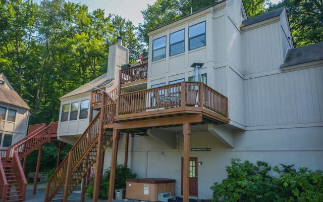 Loft of Luxury 2 Bedroom Townhome