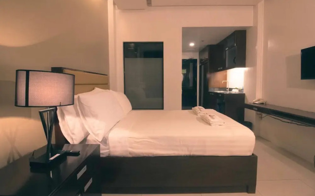 Aura Condotel
