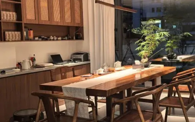 Taining Extraordinary Companion Mountain Residence