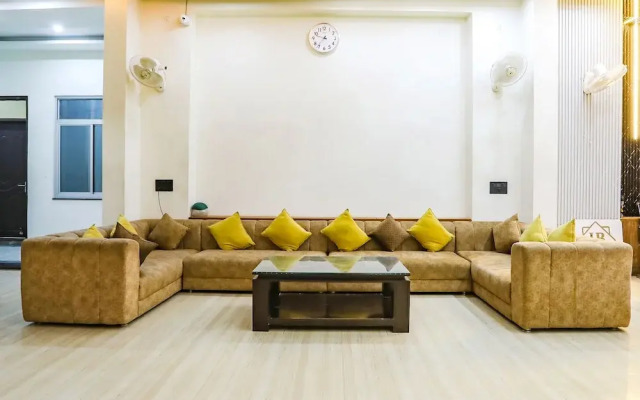 Fabhotel Jb Square Resort