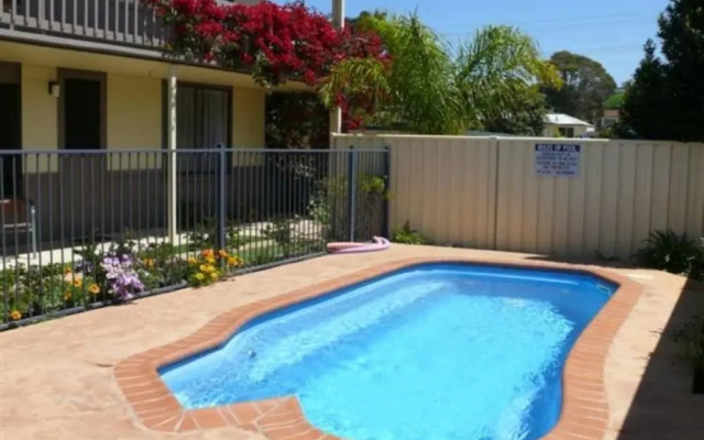 Sandpiper Holiday Units