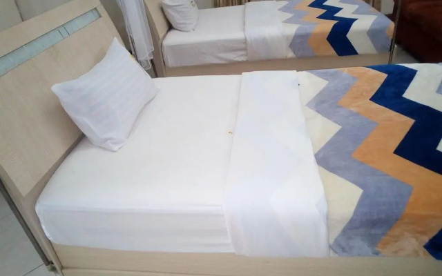 Golden Peace Hotel