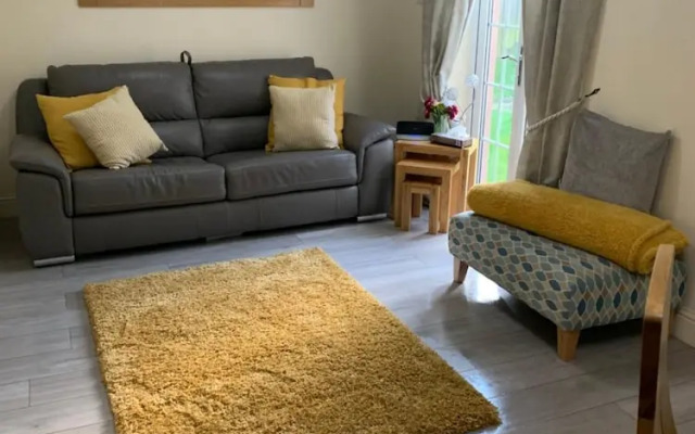 Woodgrove Apartment