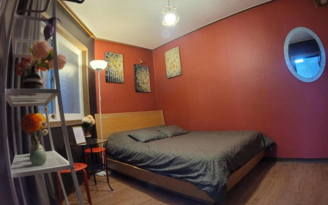 Olive Hostel W