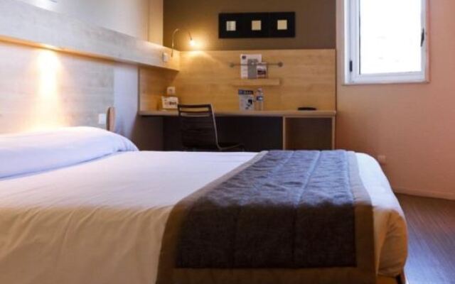 ibis Styles Lyon Confluence 0