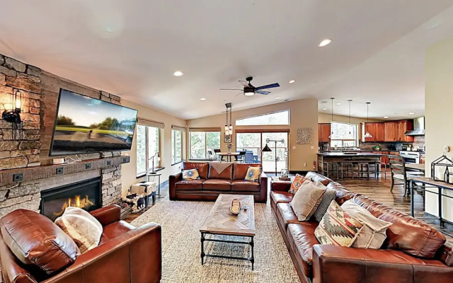2015 South Lake Tahoe - 4 Br Home