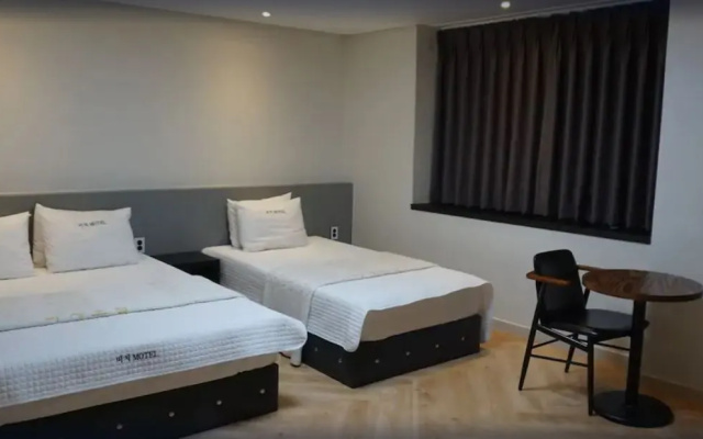 Beach Hotel