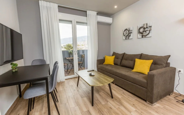 Raise Athens Metro Apartments