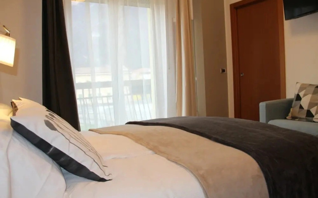 Vignola Rooms Avio