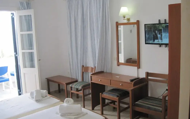 Tatsis Apartments