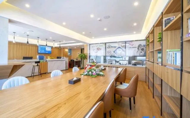 Xiaoxiang Lakeside Hotel (Yongzhou Municipal Committee Zhongbang Plaza Imperial Branch)