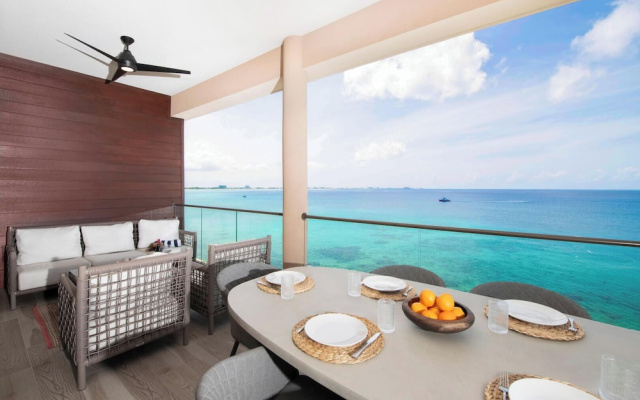 SeaDreams Boutique Condos
