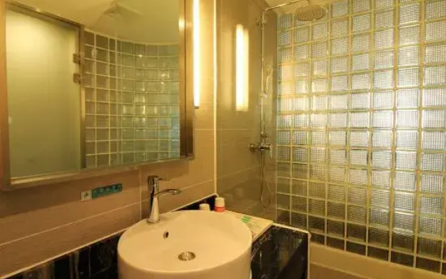 Jinjing Collection Hotel (Nanyang Zhongjing Road Hengfang Square)