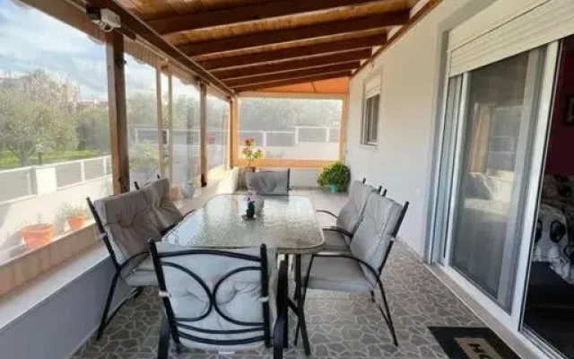 Family Getaway Close the Sea