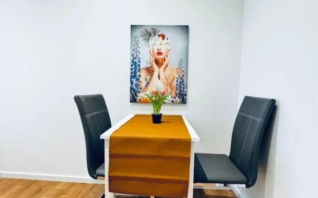 Cozy 4BR Apartment Near Kaufpark