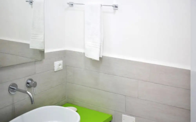 Shower Shows Apartament