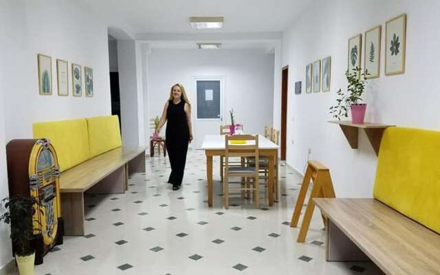 Отель Hostel Hasta La Vista Албания, Саранда - отзывы, цены и фото номеров - забронировать отель Hostel Hasta La Vista онлайн комната для гостей